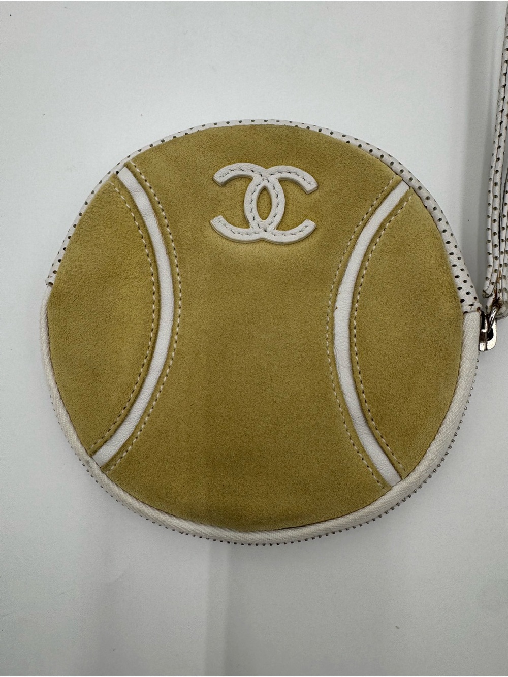 CHANEL RARE LIMITED CLUTCH - Picture 5 of 10